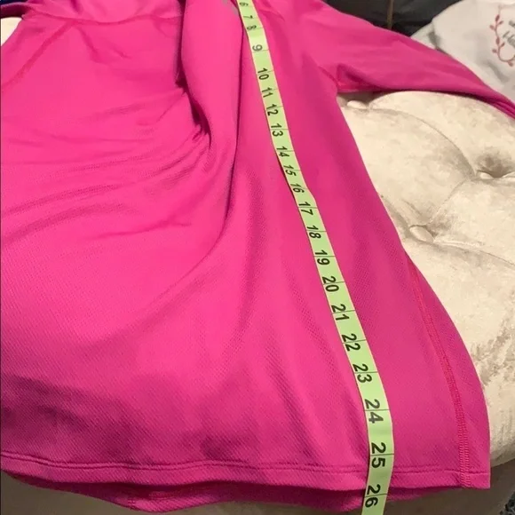 Under armour pink 1/4 zip, hidden key pocket, med - Picture 10 of 11